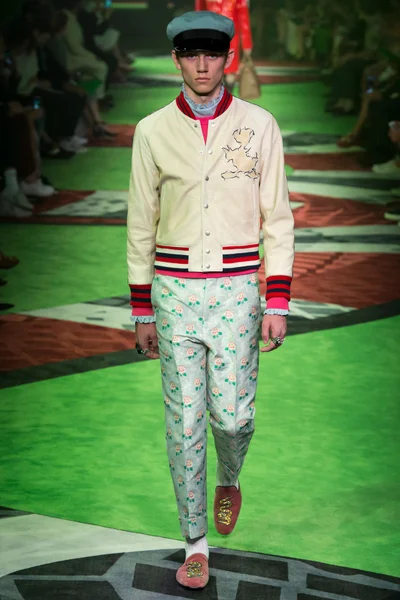 Look 35